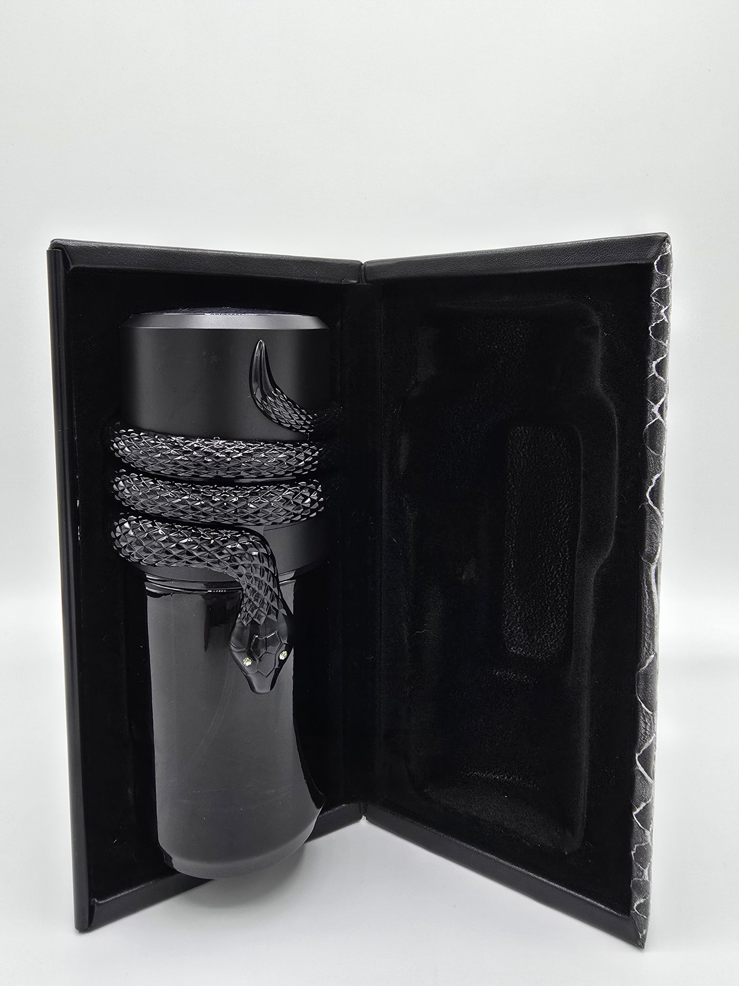 Musaman Black Intense Lattafa 100ml - Profumo Orientale Intenso e Raffinato by Lattafa