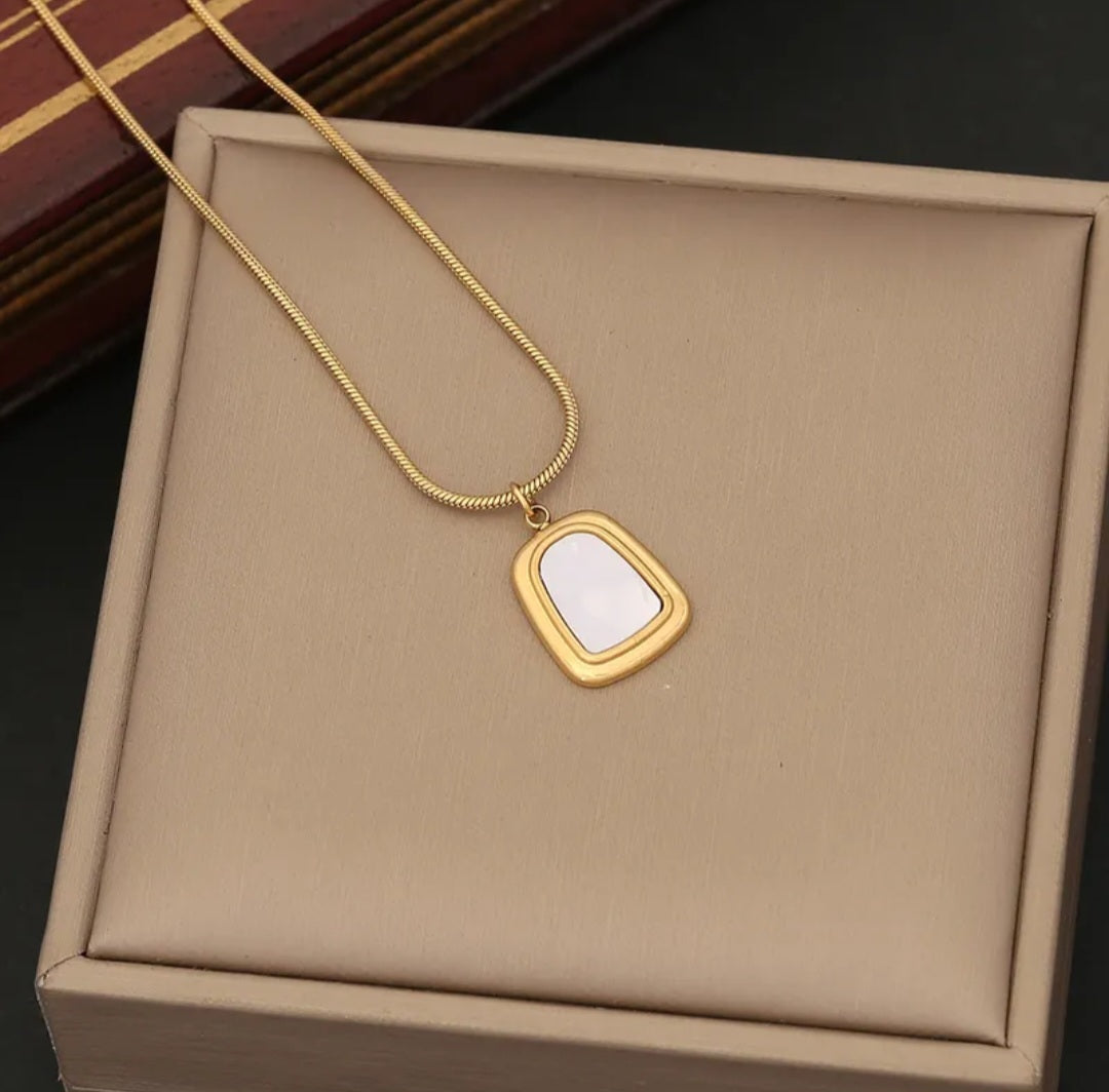 Set - Collana e orecchini placcati in oro 18k