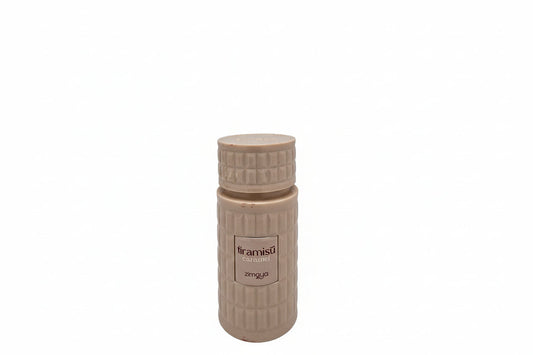 Flacone beige di Zimaya Tiramisù Caramel con lavorazione verticale su sfondo bianco.
