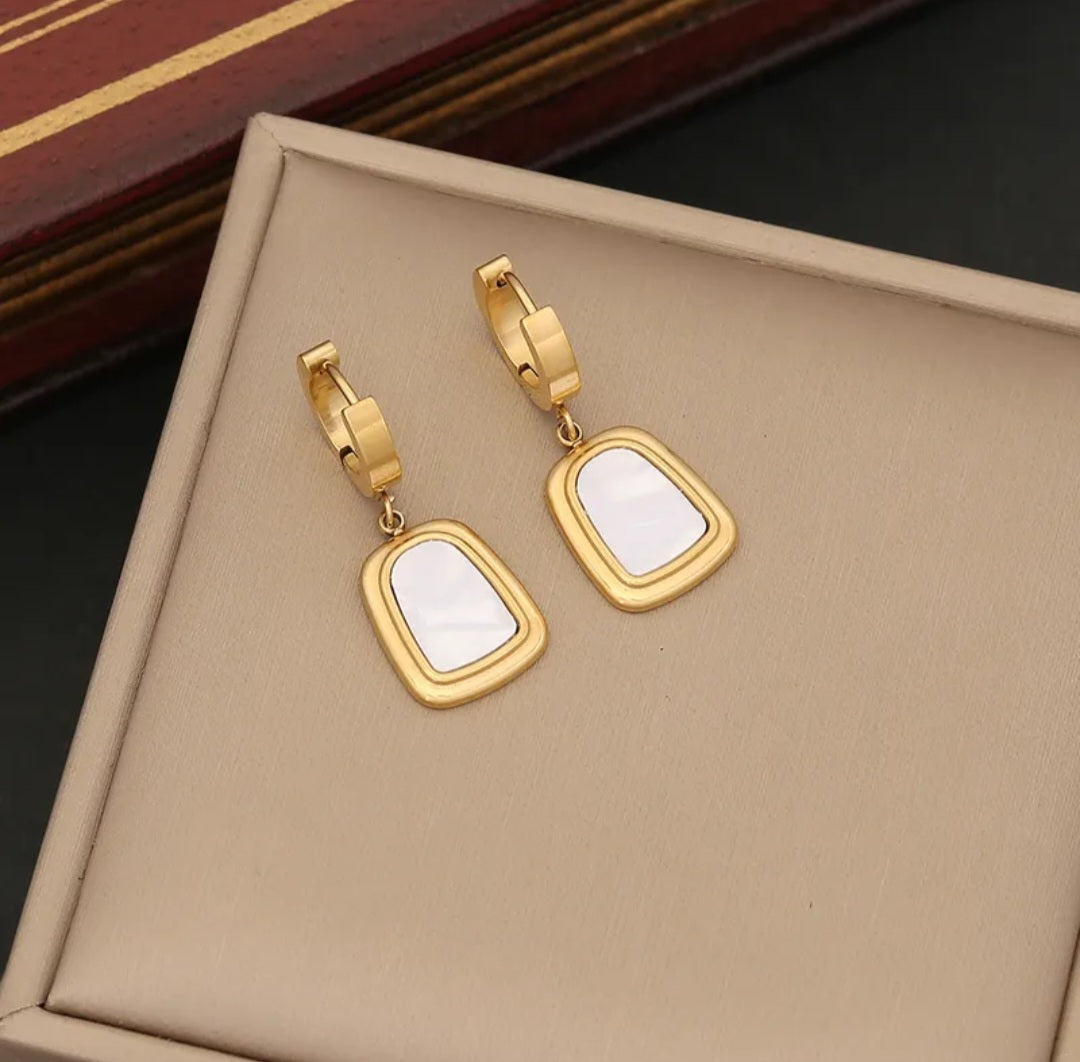 Set - Collana e orecchini placcati in oro 18k