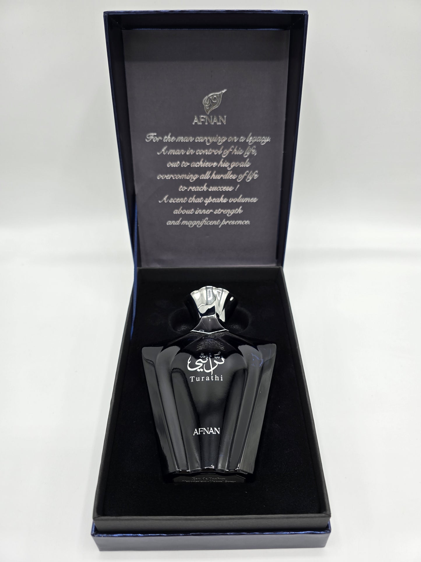 Turathi Afnan EDP 100ml - Dettaglio Bottiglia Profumo Elegante Moderno