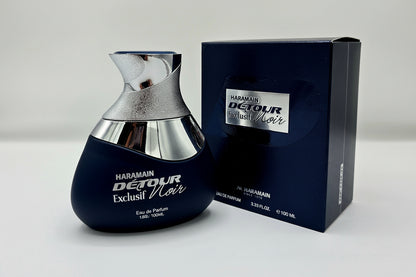 Dettaglio bottiglia Al Haramain Detour Noir profumo mela lavanda gelsomino vaniglia
