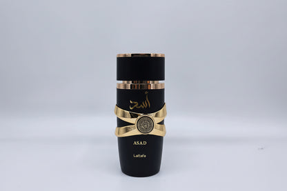 Lattafa Asad profumo orientale speziato 100ml angolazione bottiglia elegante uomo
