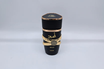 Lattafa Asad eau de parfum 100ml vista frontale bottiglia dettaglio etichetta orientale
