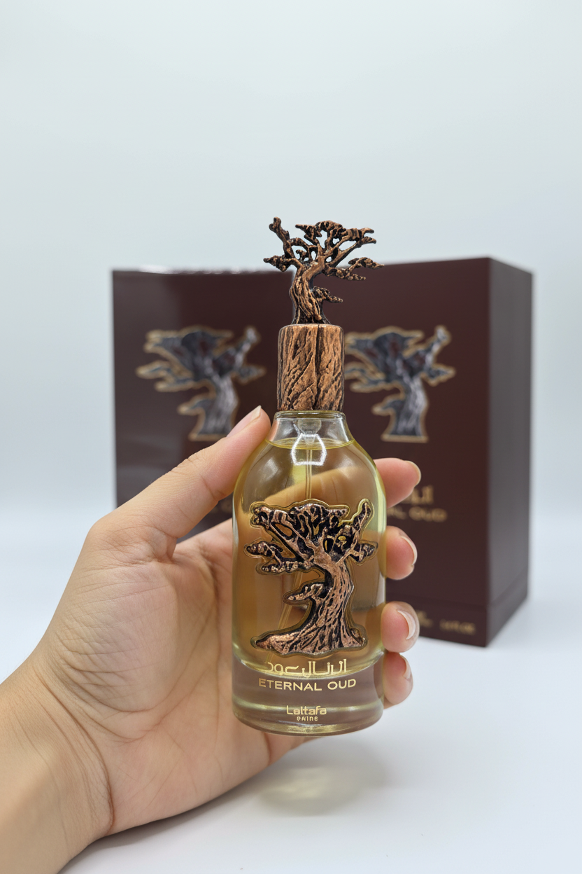 Lattafa Eternal Oud 100ml dimensioni formato eau de parfum mano confronto